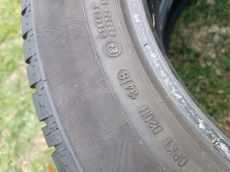 Continental 215/60 R17 Zimska