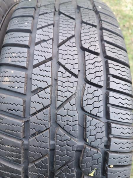 Continental 215/60 R17 Zimska