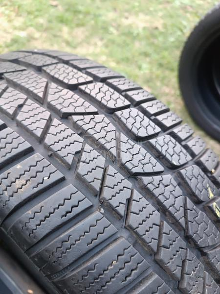 Continental 215/60 R17 Zimska