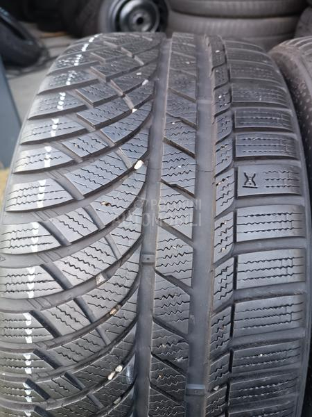 Kumho 245/40 R19 Zimska