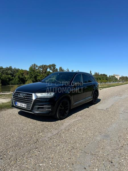 Audi Q7 S line