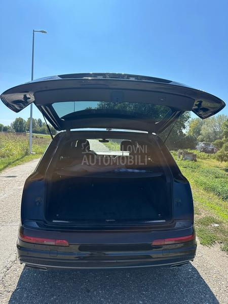 Audi Q7 S line