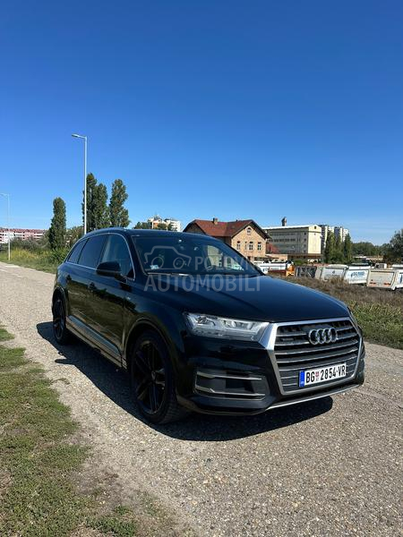 Audi Q7 S line