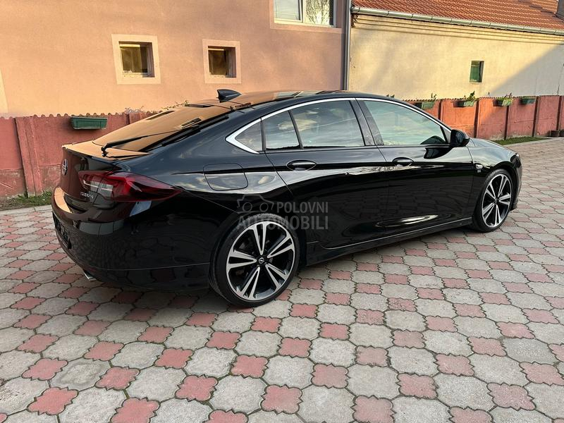 Opel Insignia GS OPC