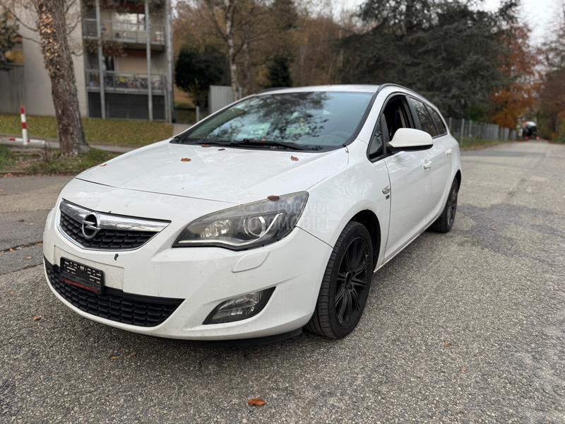 Opel Astra J 1.7 CDTI