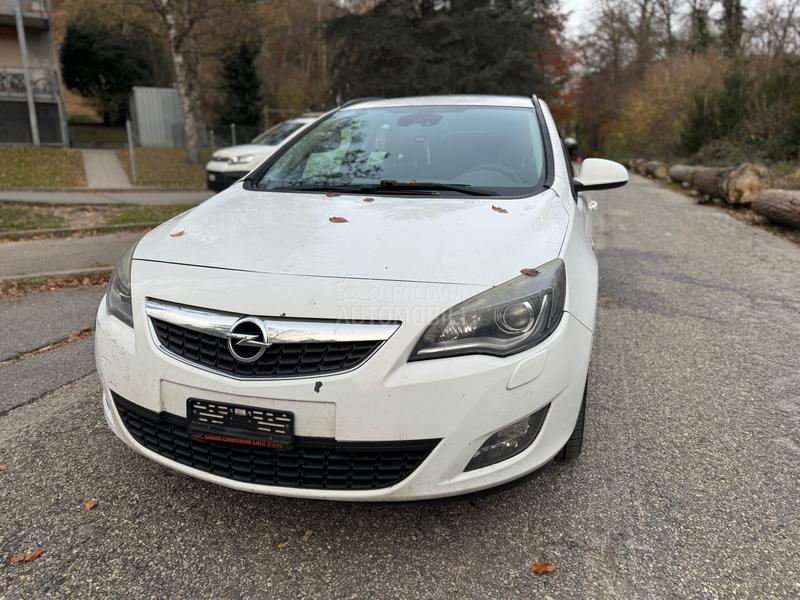 Opel Astra J 1.7 CDTI