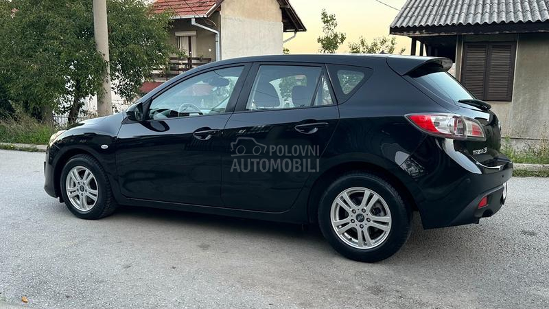 Mazda 3 1.6 D.IZUZEETNA