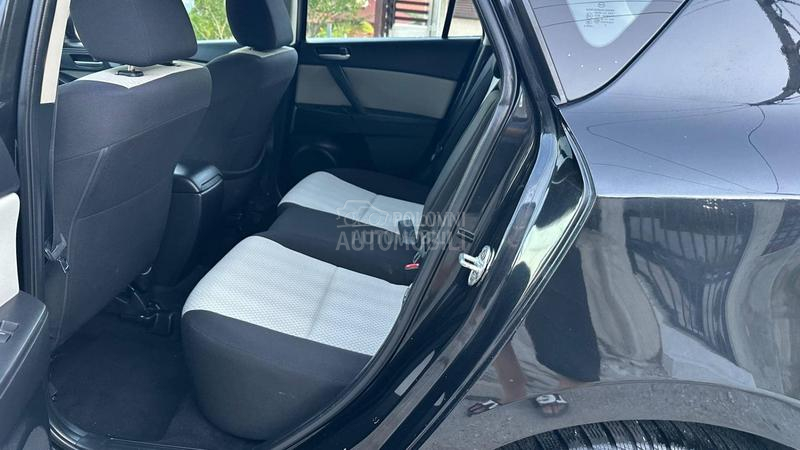 Mazda 3 1.6 D.IZUZEETNA