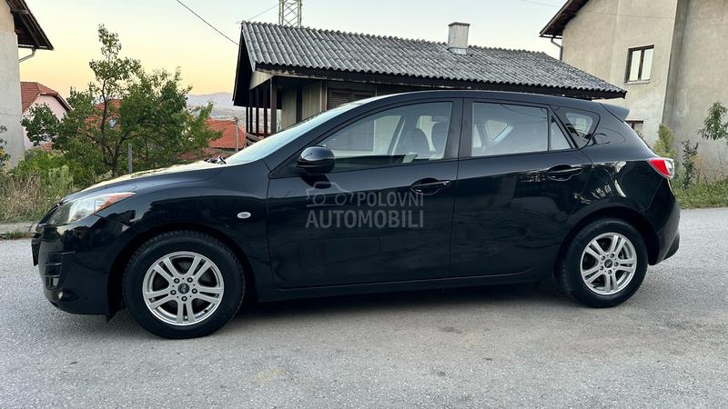 Mazda 3 1.6 D.IZUZEETNA