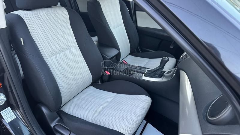 Mazda 3 1.6 D.IZUZEETNA