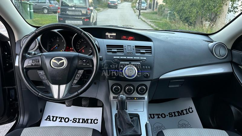 Mazda 3 1.6 D.IZUZEETNA