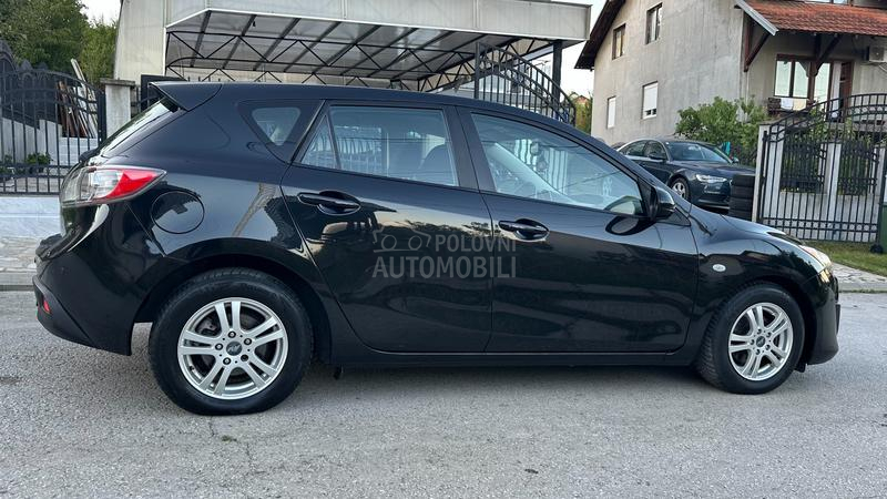 Mazda 3 1.6 D.IZUZEETNA