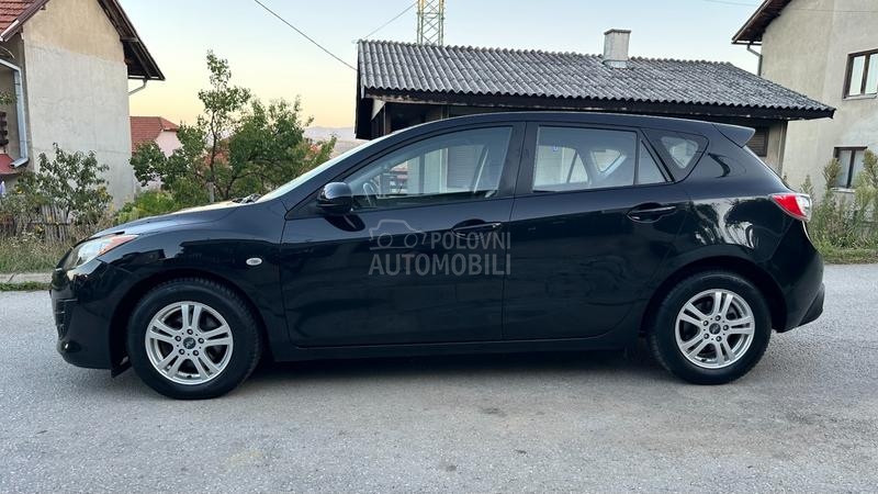 Mazda 3 1.6 D.IZUZEETNA