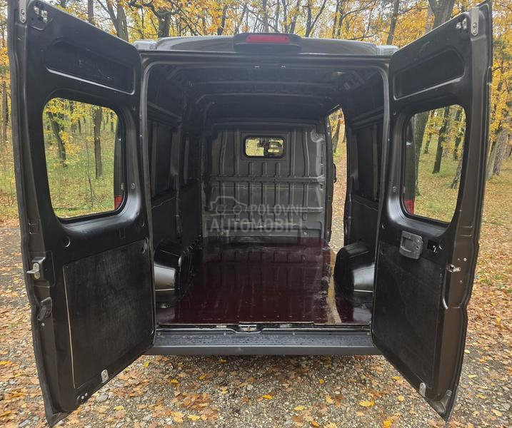 Peugeot Boxer L2H2 Švajcarac