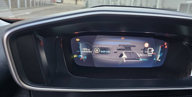 Peugeot 2008 1.5d 131 ALLURE