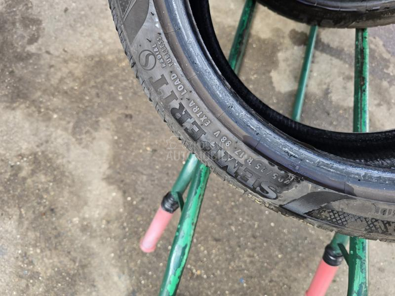 Semperit 205/45 R17 Letnja