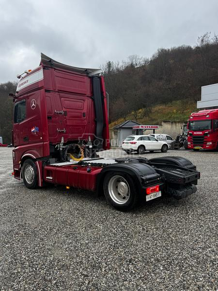 Mercedes Benz Actros 1853 MEGA EDITION1