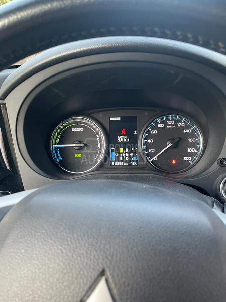 Mitsubishi Outlander 2.0 PHEV