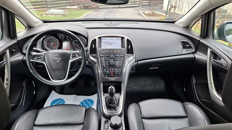 Opel Astra J COSMO Sport