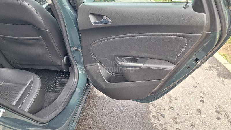 Opel Astra J COSMO Sport