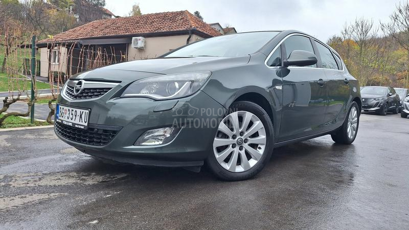 Opel Astra J COSMO Sport