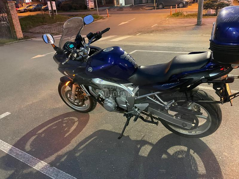 Yamaha Fazer600