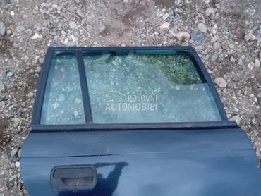 Zadnje desno staklo za Opel Astra F