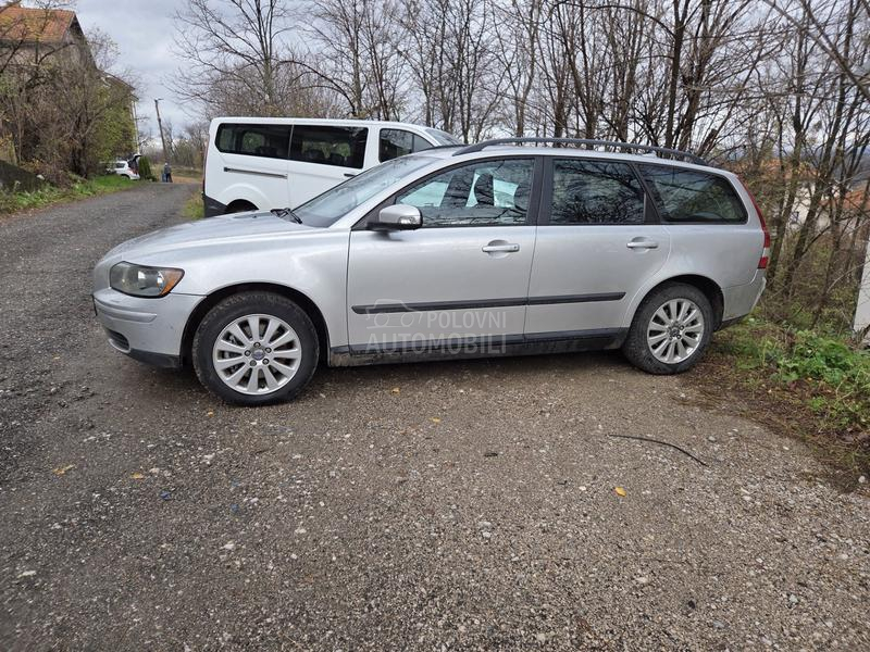 Volvo V50 