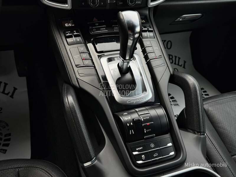 Porsche Cayenne 3.0 TD Aut F1 Led