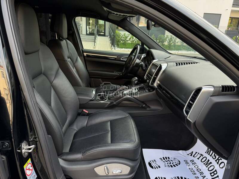 Porsche Cayenne 3.0 TD Aut F1 Led