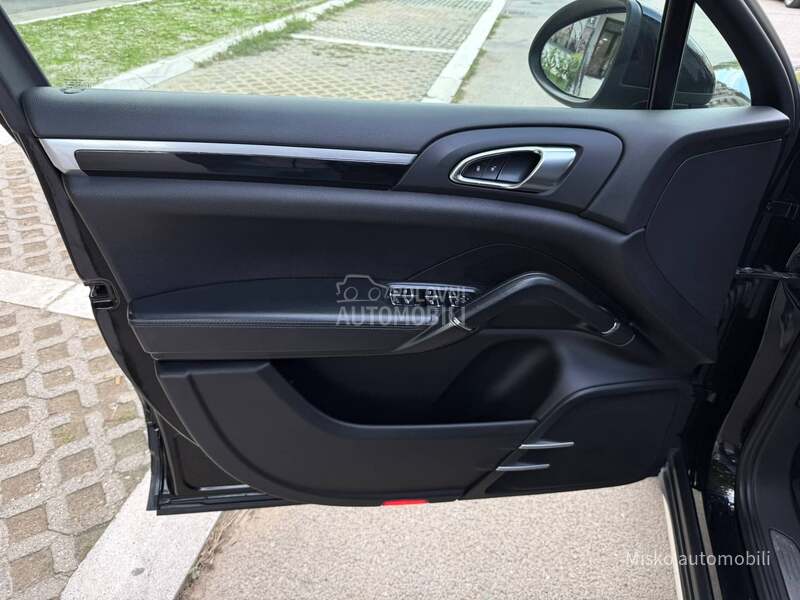 Porsche Cayenne 3.0 TD Aut F1 Led