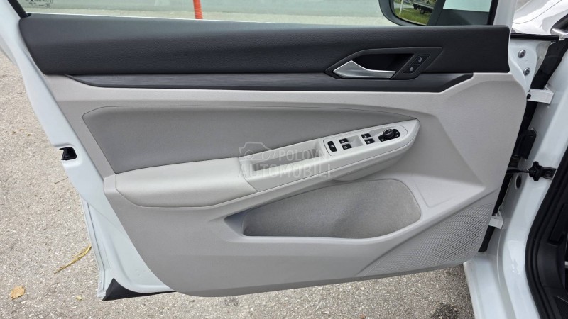 Volkswagen Golf 8 2.0 TDI HIGH-LINE