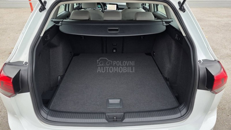 Volkswagen Golf 8 2.0 TDI HIGH-LINE