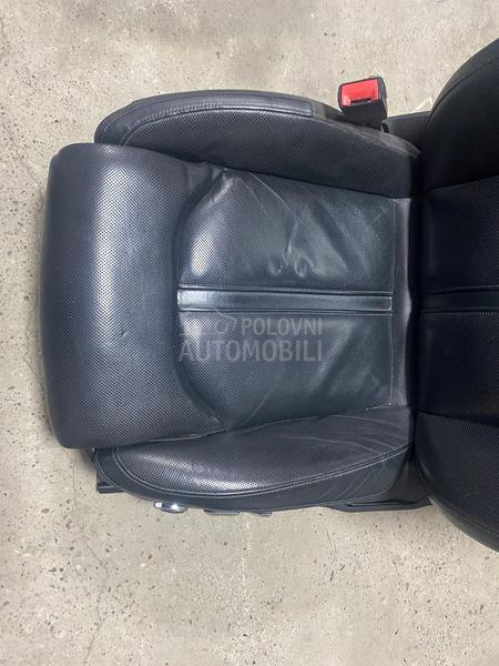 Kozna elektricna sedista