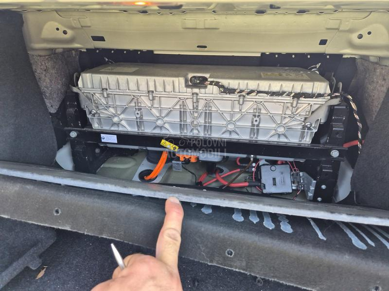 BMW Serija 5 Hybrid 2013. god. -  kompletan auto u delovima