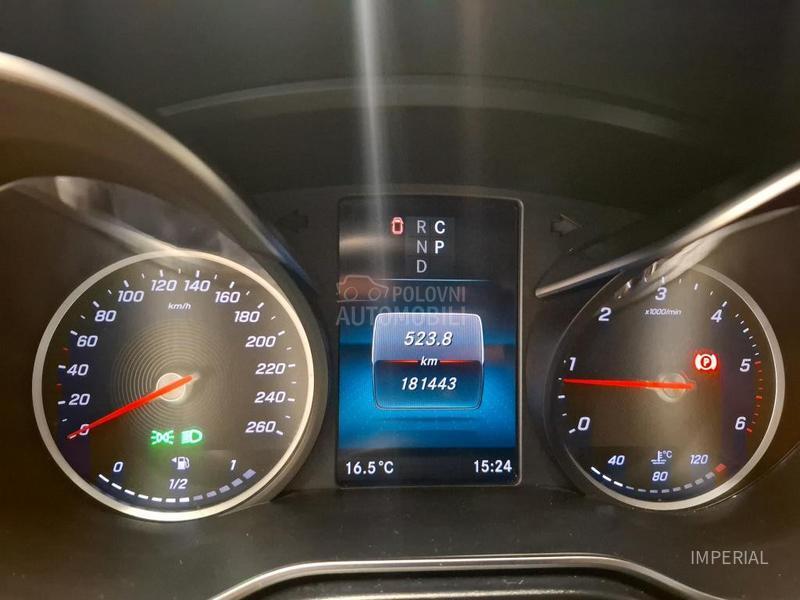 Mercedes Benz V Klasa 300D Long u dolasku