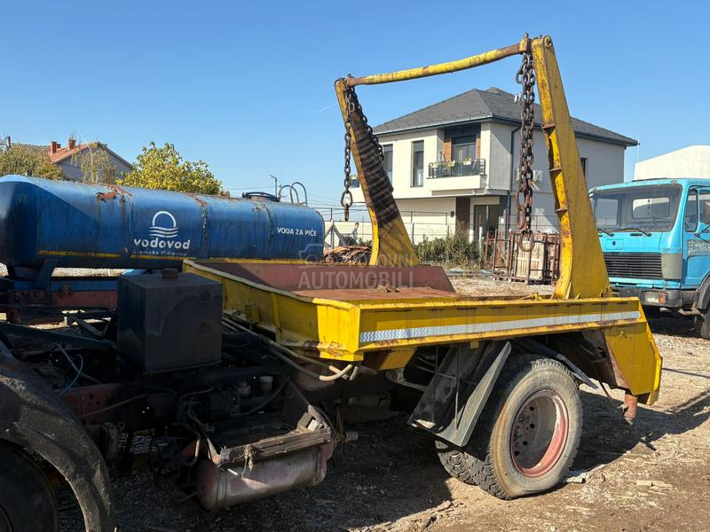 Mercedes Benz 1213 podizac