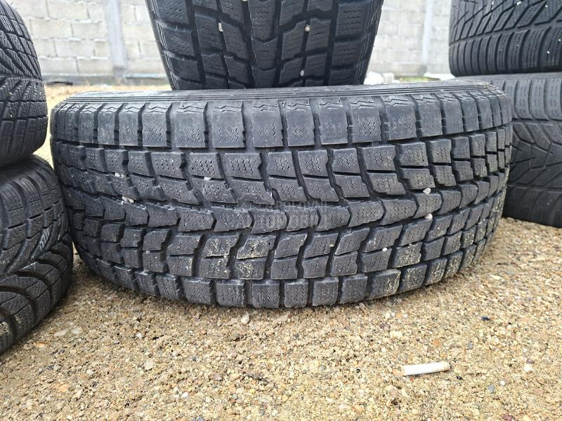 Dunlop 235/55 R18 Zimska