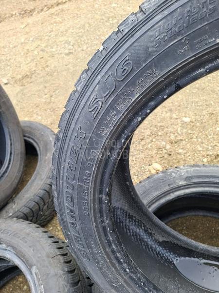 Dunlop 235/55 R18 Zimska