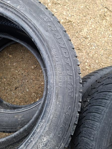 Dunlop 235/55 R18 Zimska