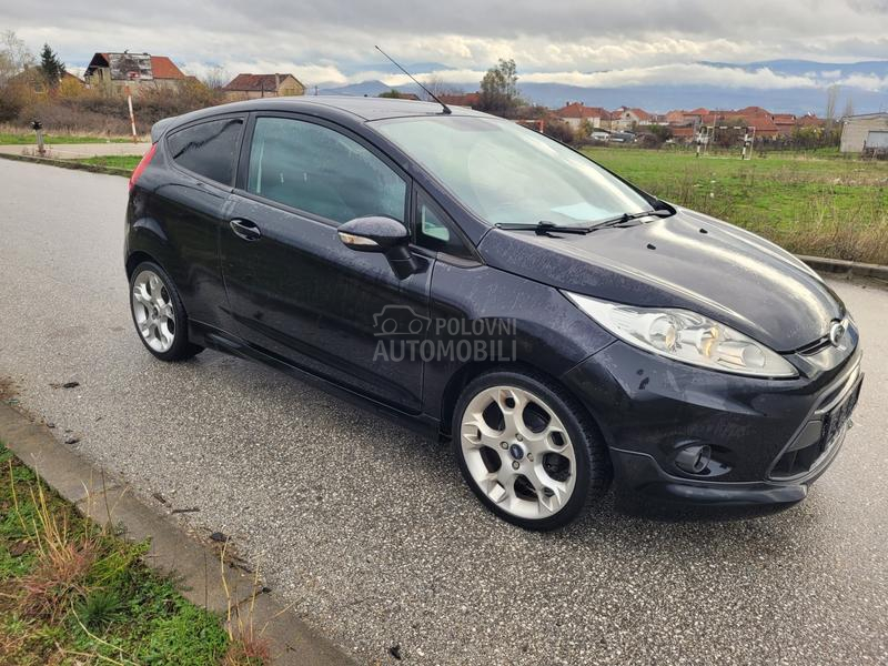 Ford Fiesta ST line