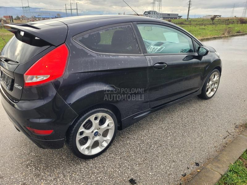Ford Fiesta ST line