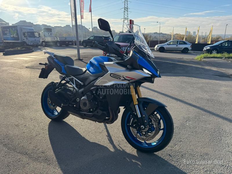 Suzuki GSX-S1000GX M4 DEMO