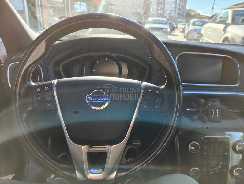 Volvo V40 D2 R-Design