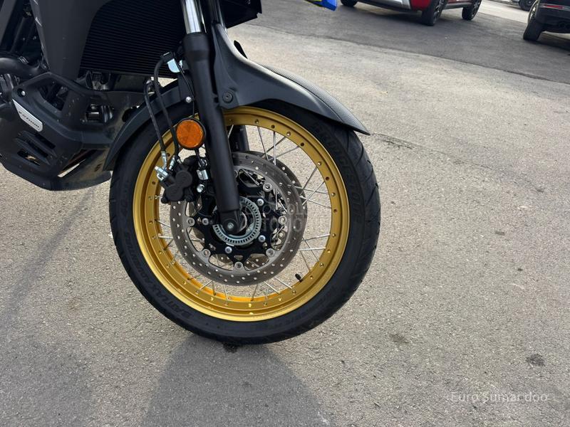 Suzuki V STROM 650XT M4 DEMO