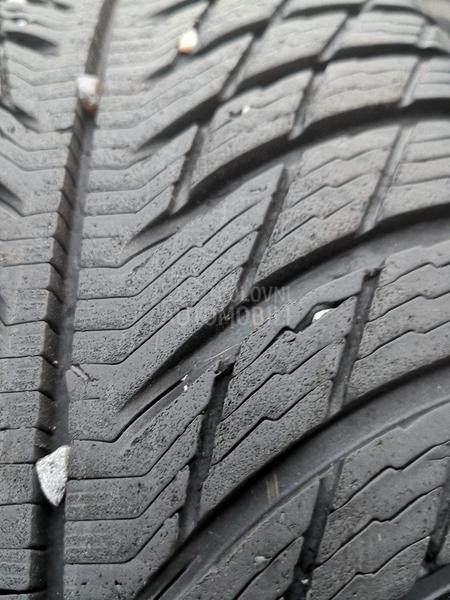 Michelin 215/65 R17 Zimska