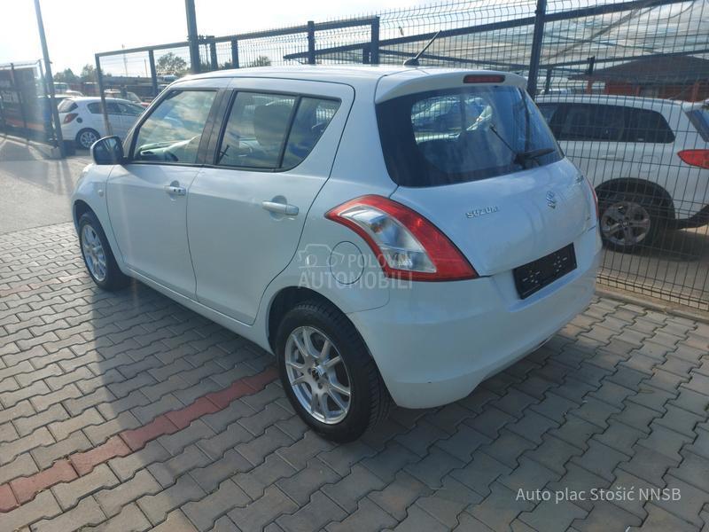 Suzuki Swift 