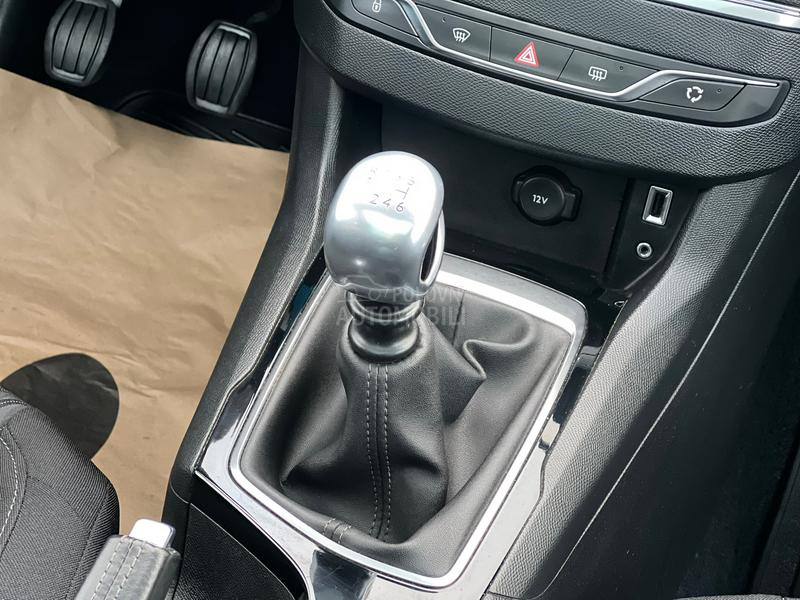 Peugeot 308 1.6BlueHDi/PANORAM A