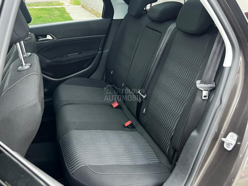 Peugeot 308 1.6BlueHDi/PANORAM A