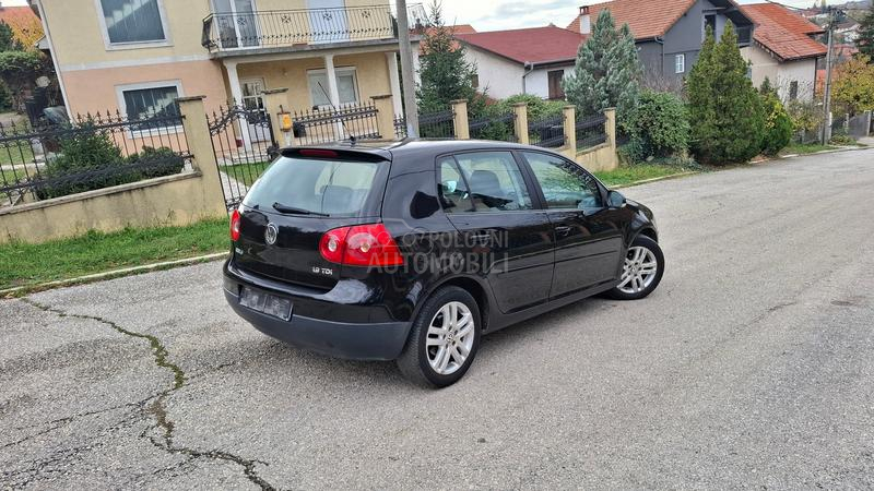 Volkswagen Golf 5 1.9 TDI 77 k.w